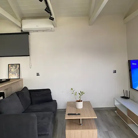 Blue Horizon Rock * Nydri (Lefkada)